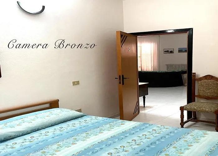 Capozza Maria Greca 招待所 3*