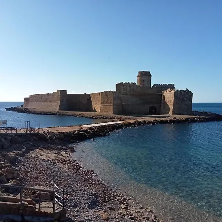 Capozza Maria Greca 3* Le Castella (Calabria)