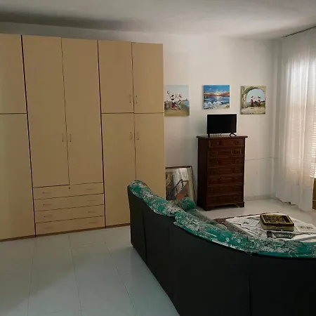 Capozza Maria Greca 게스트하우스 3*